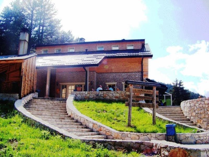 Hotel Snjezna Kuca - Nature Park Of Bosnia Herzegovina Padezina Exterior photo